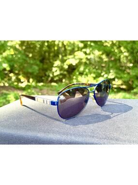 Burberry BE3080 Navy Blue Aviator Sunglasses Check Pattern Temples 59-14-135